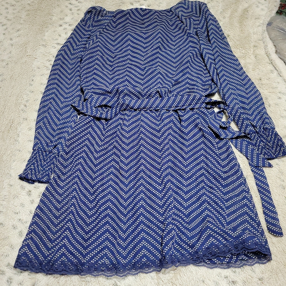 Blue Chevron Pattern Dress - Picture 4 of 5